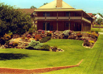 house-w-lawn.jpg
